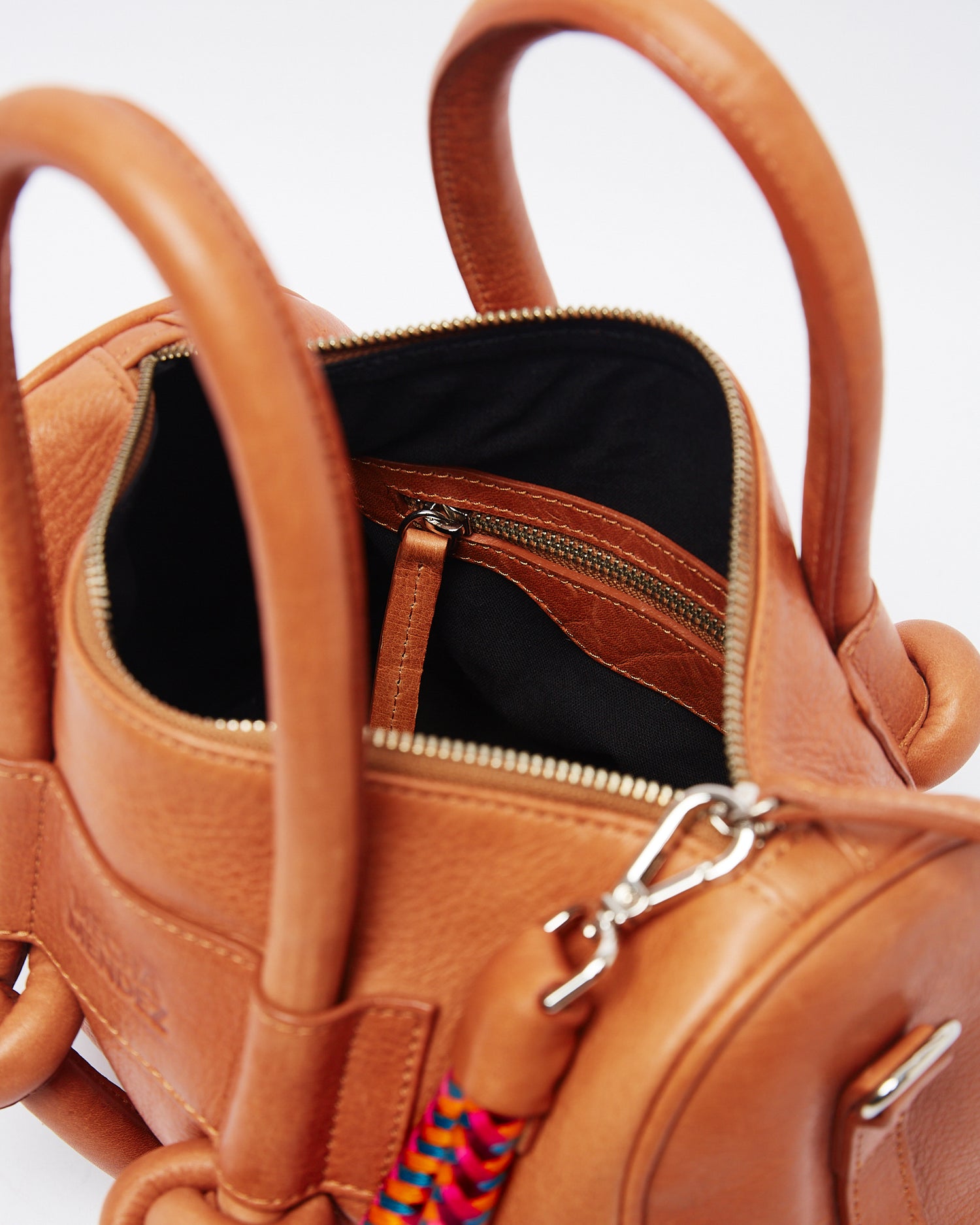 Poty Trunk Leather Bag - Tan