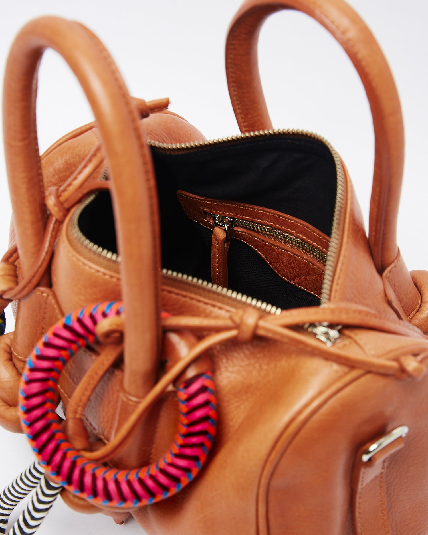 Jegua Trunk Leather Bag - Tan