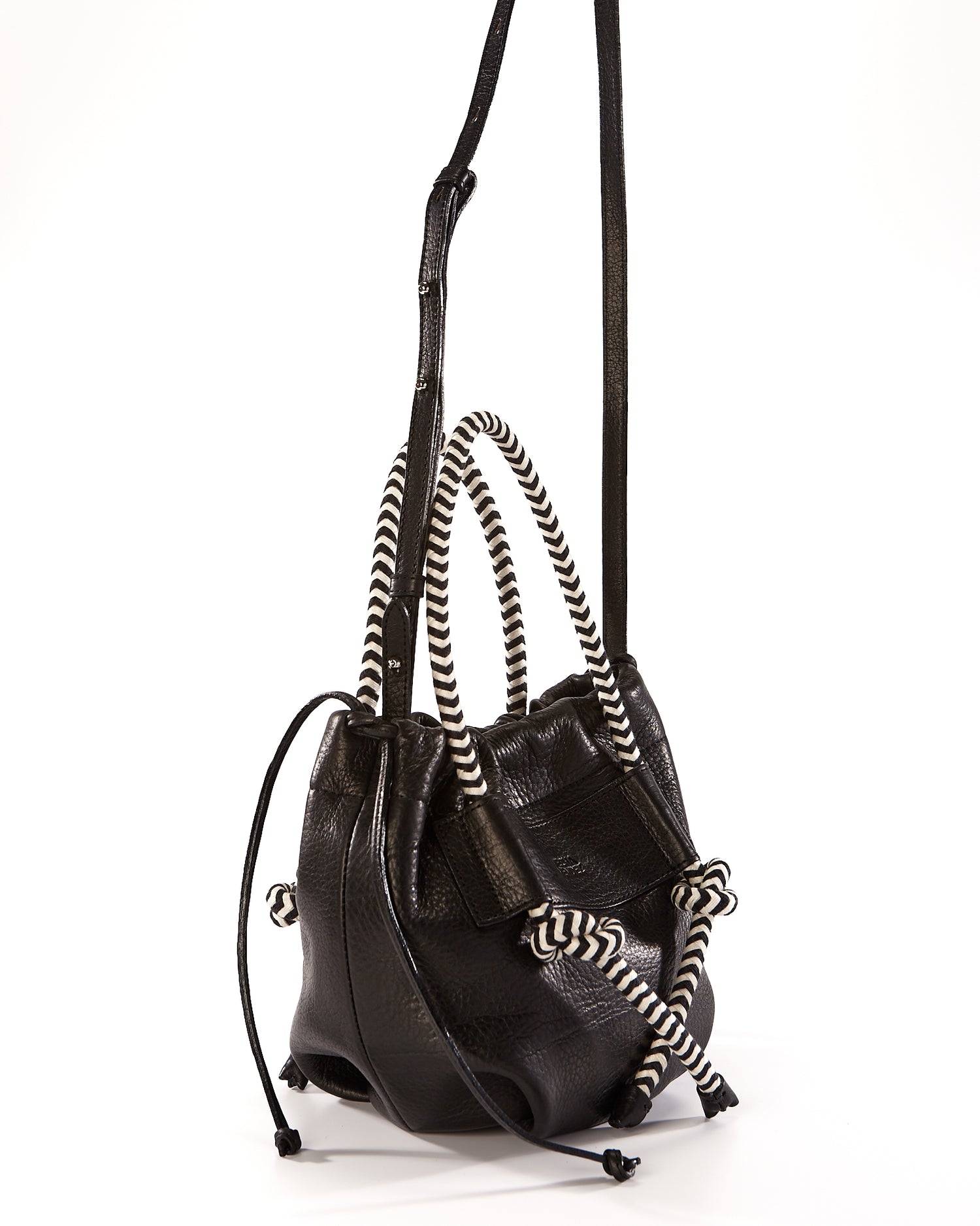 Irupe Medium Leather Bag - Black Bataraza