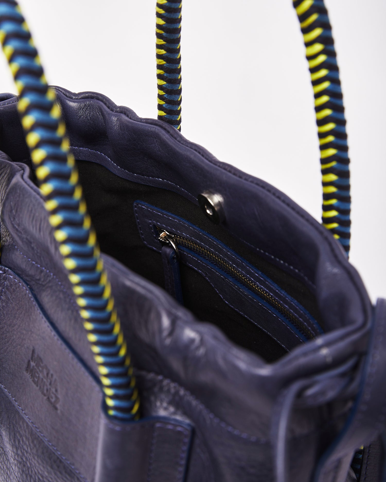 Irupe Medium Leather Bag - Blue Pacifico