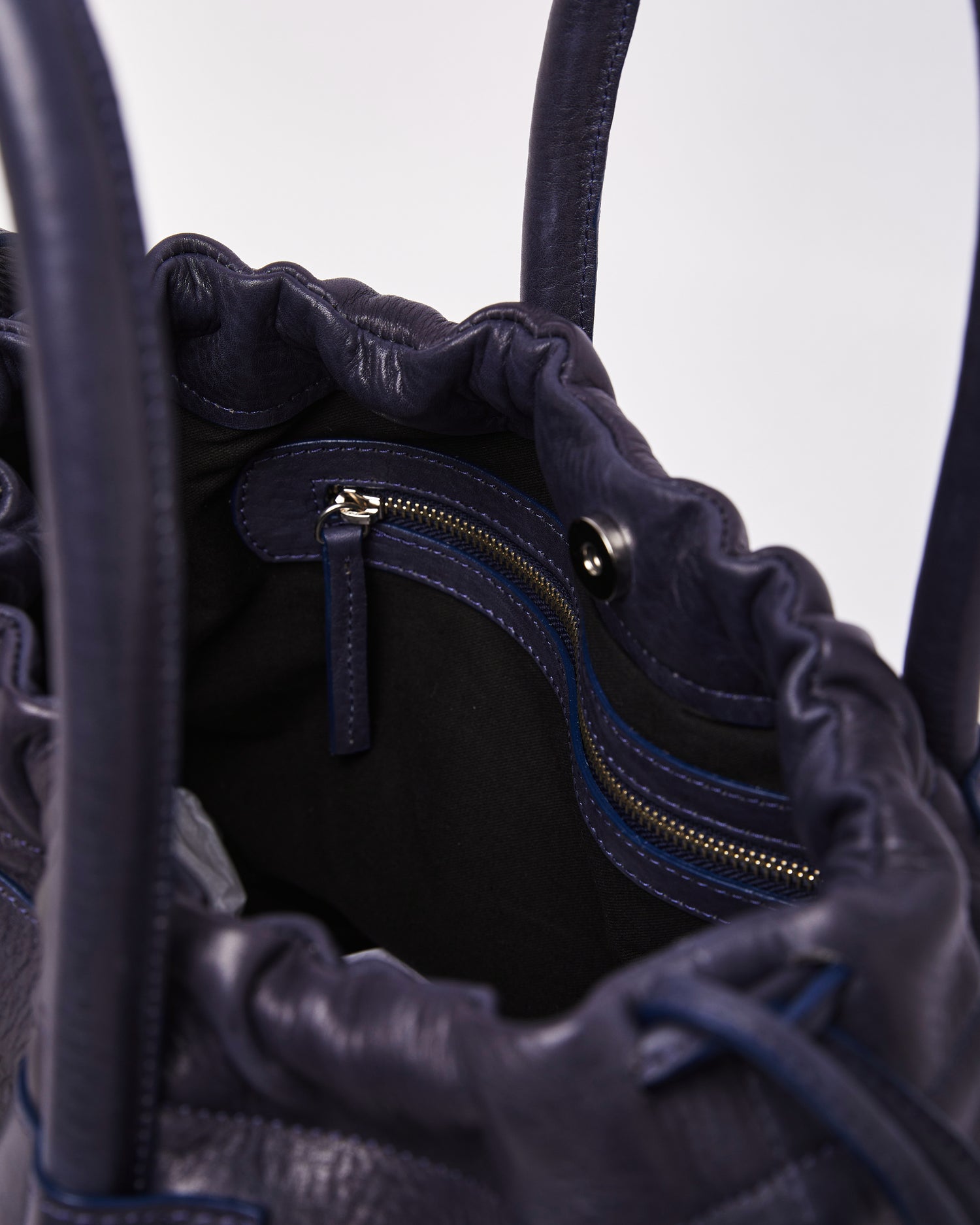 Irupe Large Leather Bag - Blue