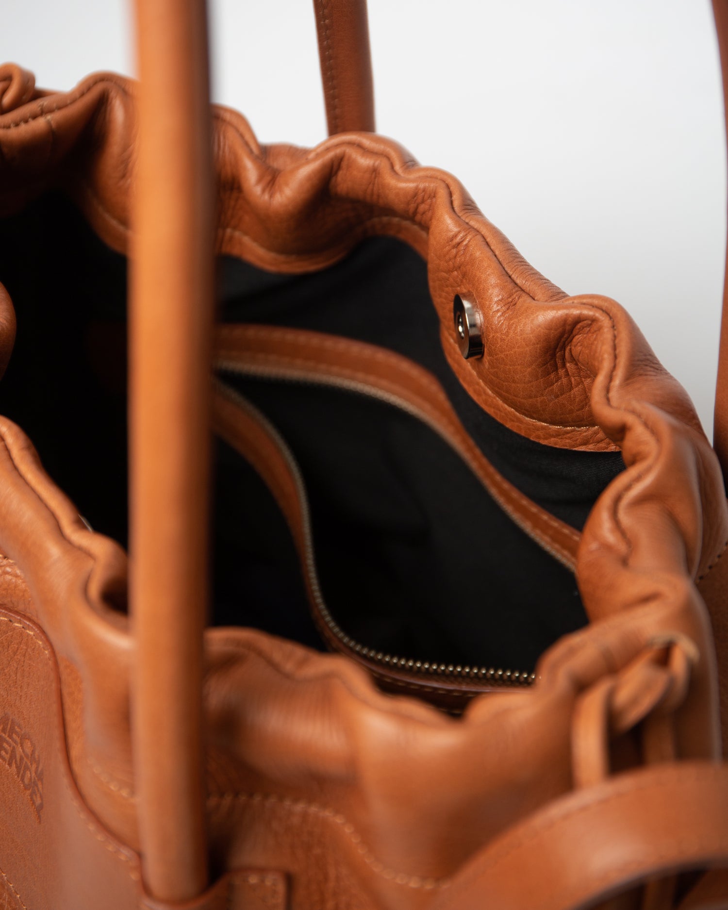 Irupe Large Leather Bag - Tan