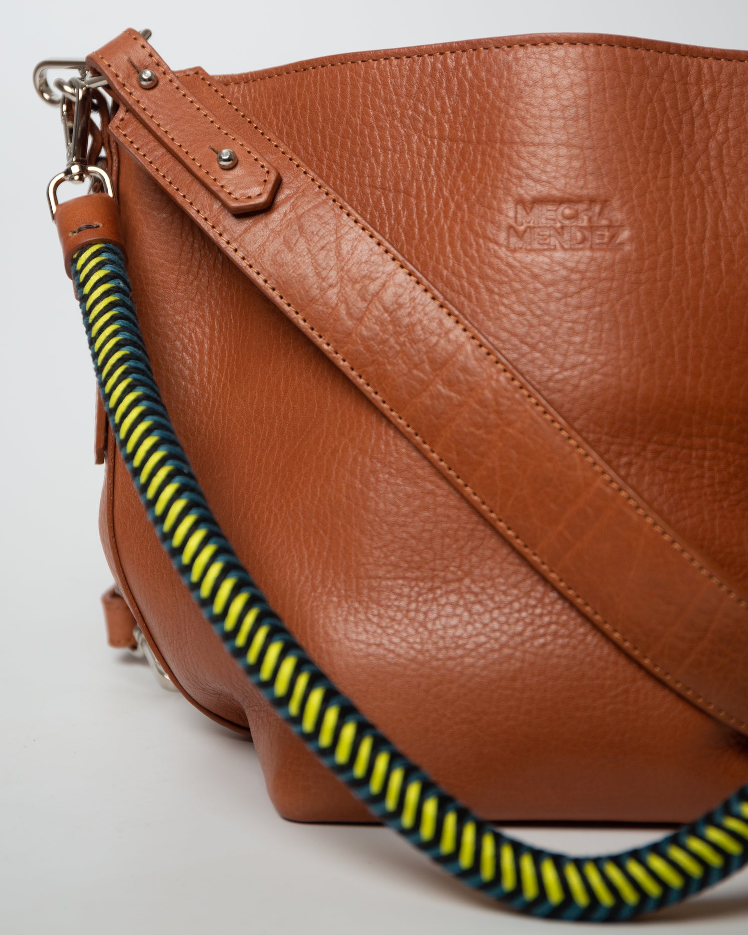 Bucket Classic - Tan Pacifico