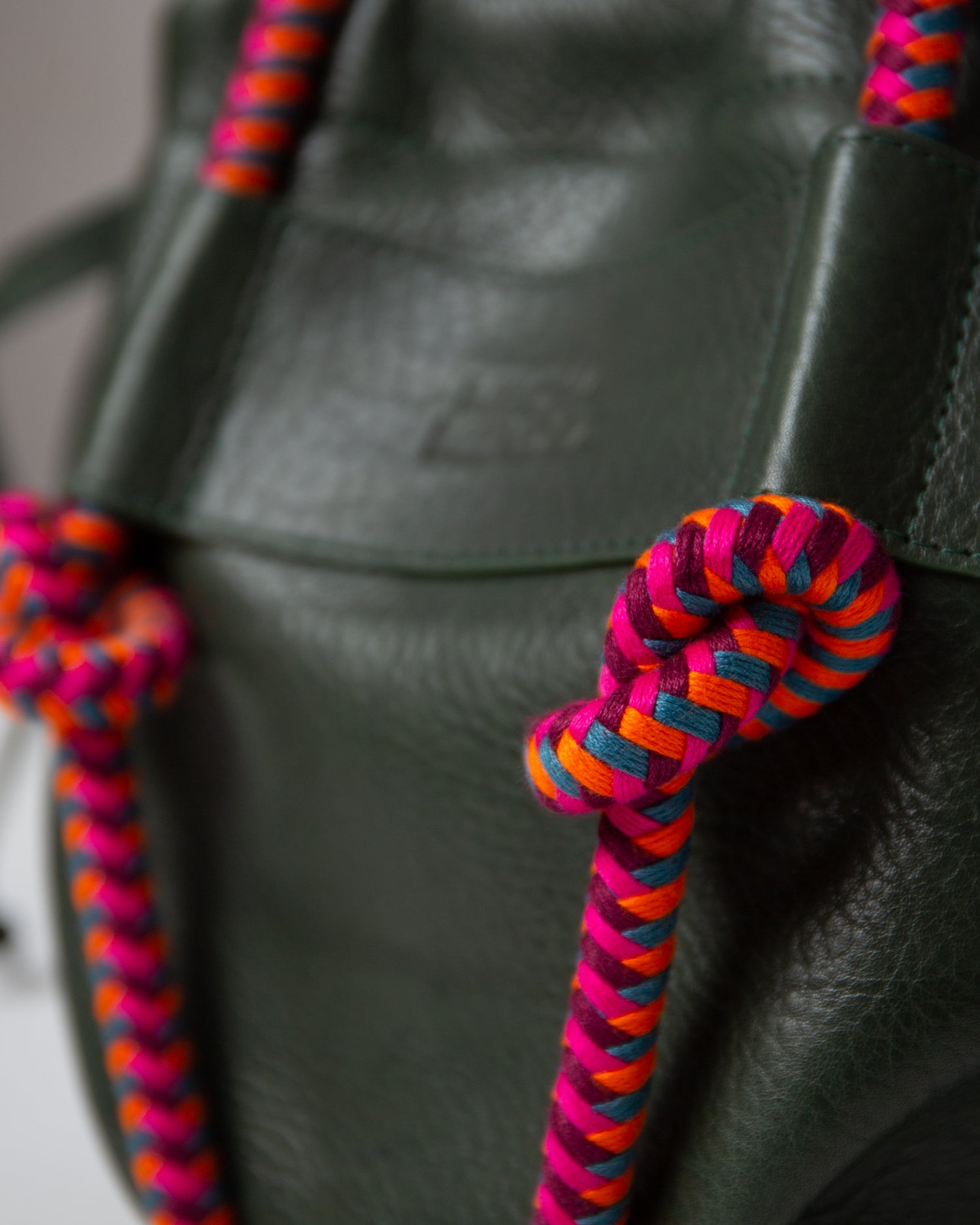 Irupe Medium Leather Bag - Forest Hypnotic