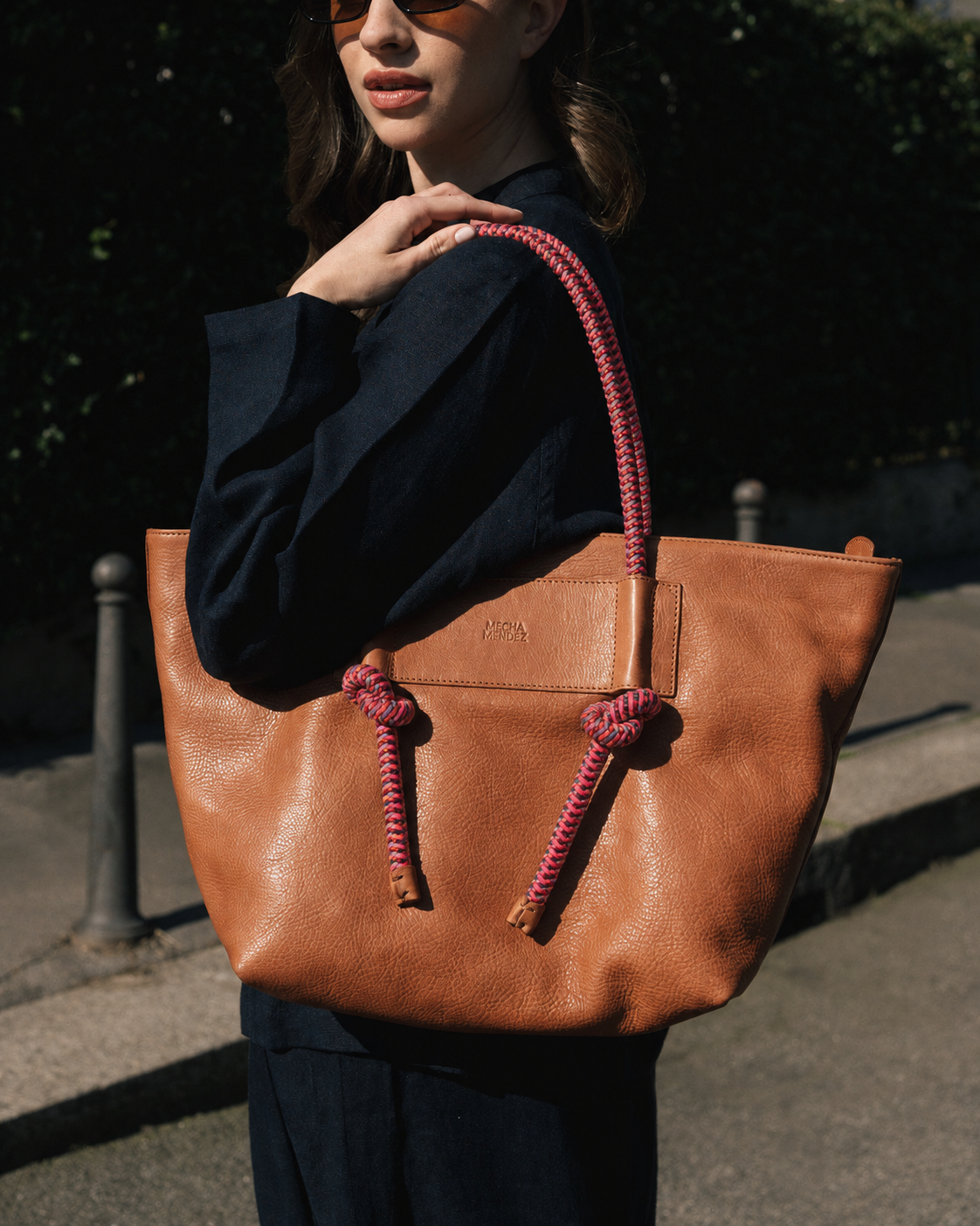 Basket Tote - Tan Hypnotic