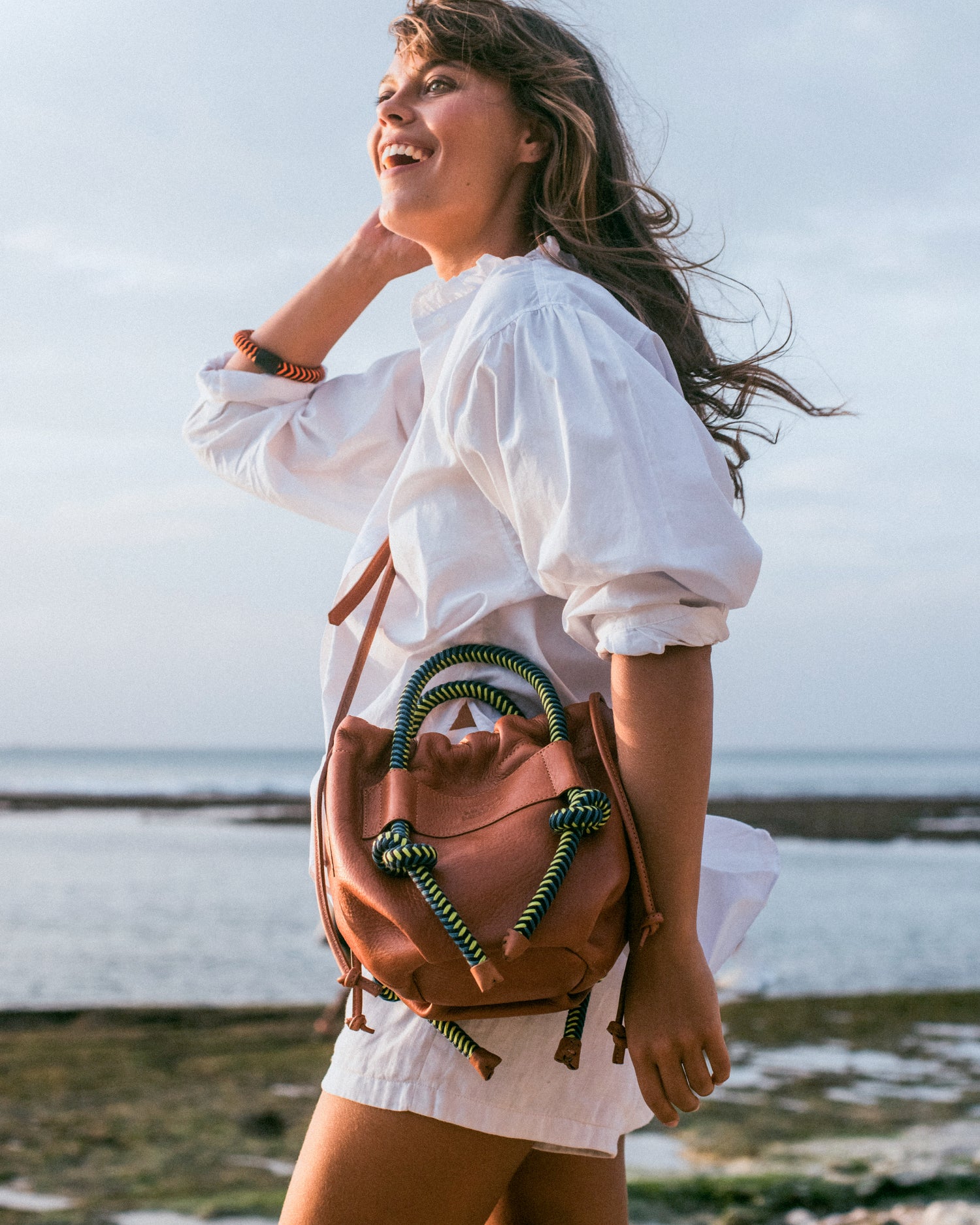 Irupe Medium Leather Bag - Tan Pacifico