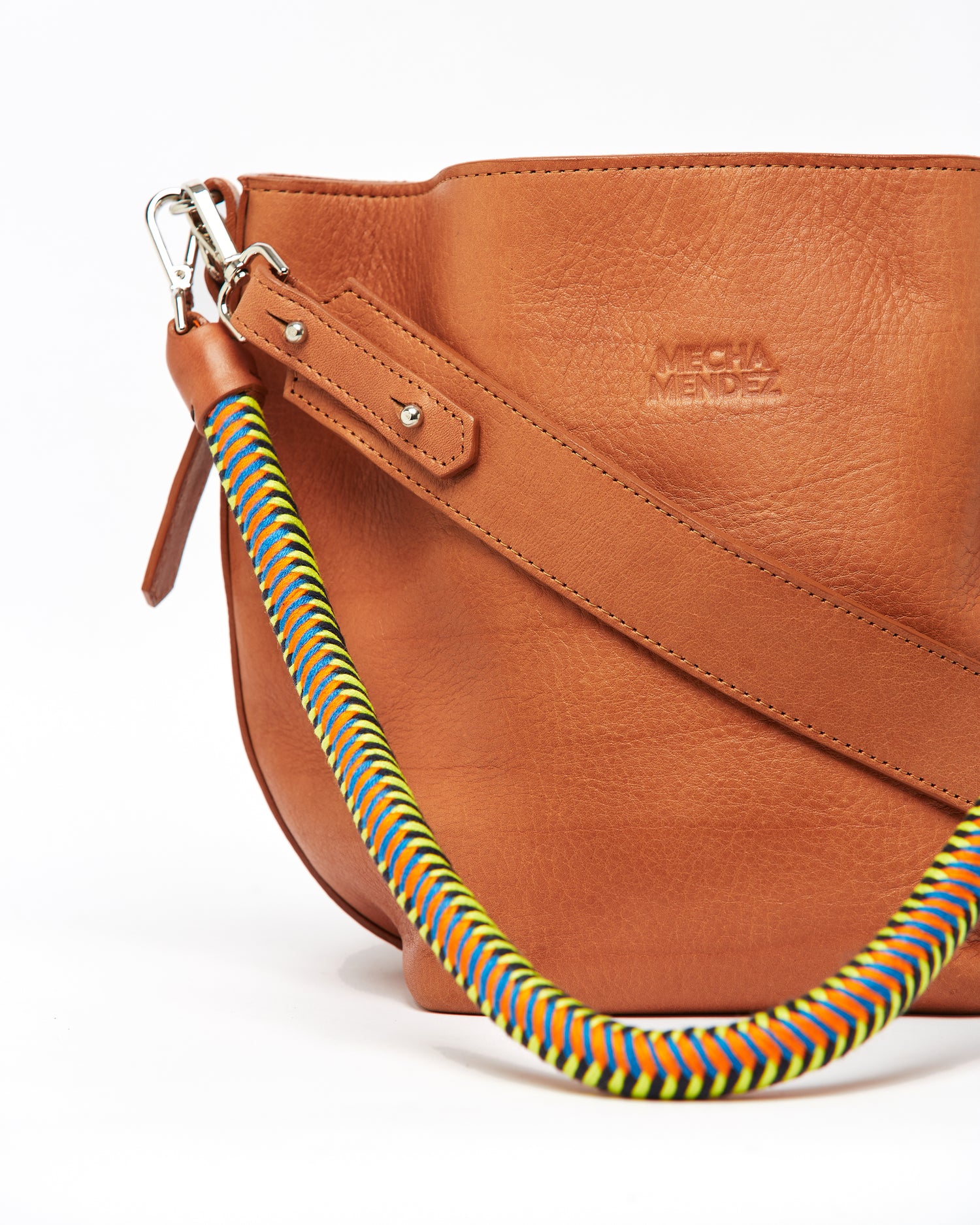 Bucket Medium - Tan Amazonica