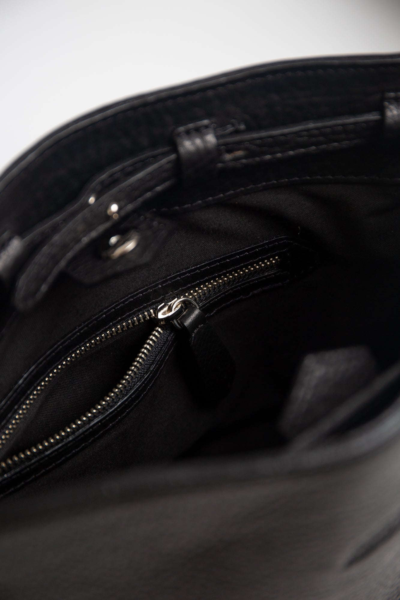 Yarara Leather Shoulder Bag - Black & Yellow
