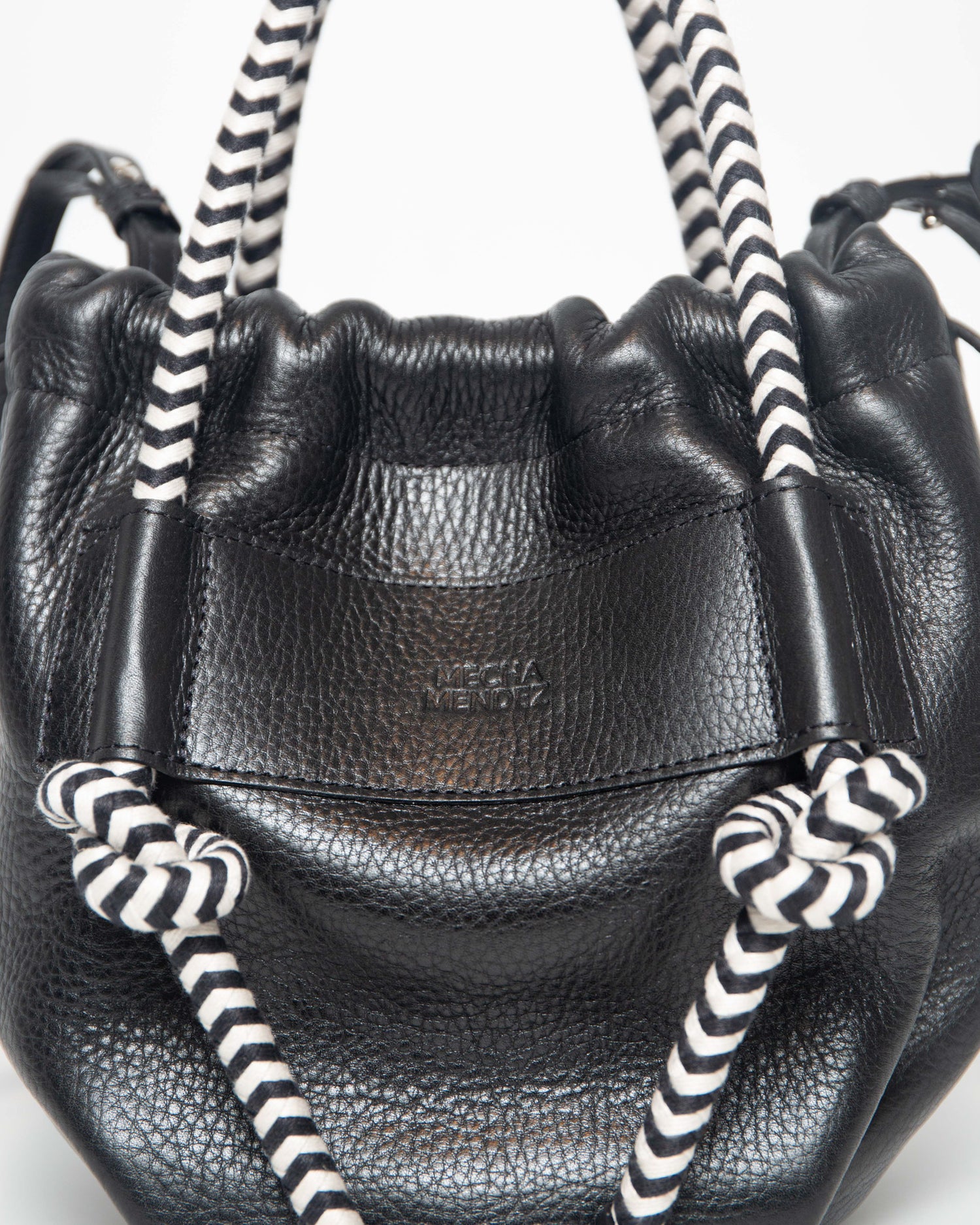 Irupe Medium - Black Bataraza