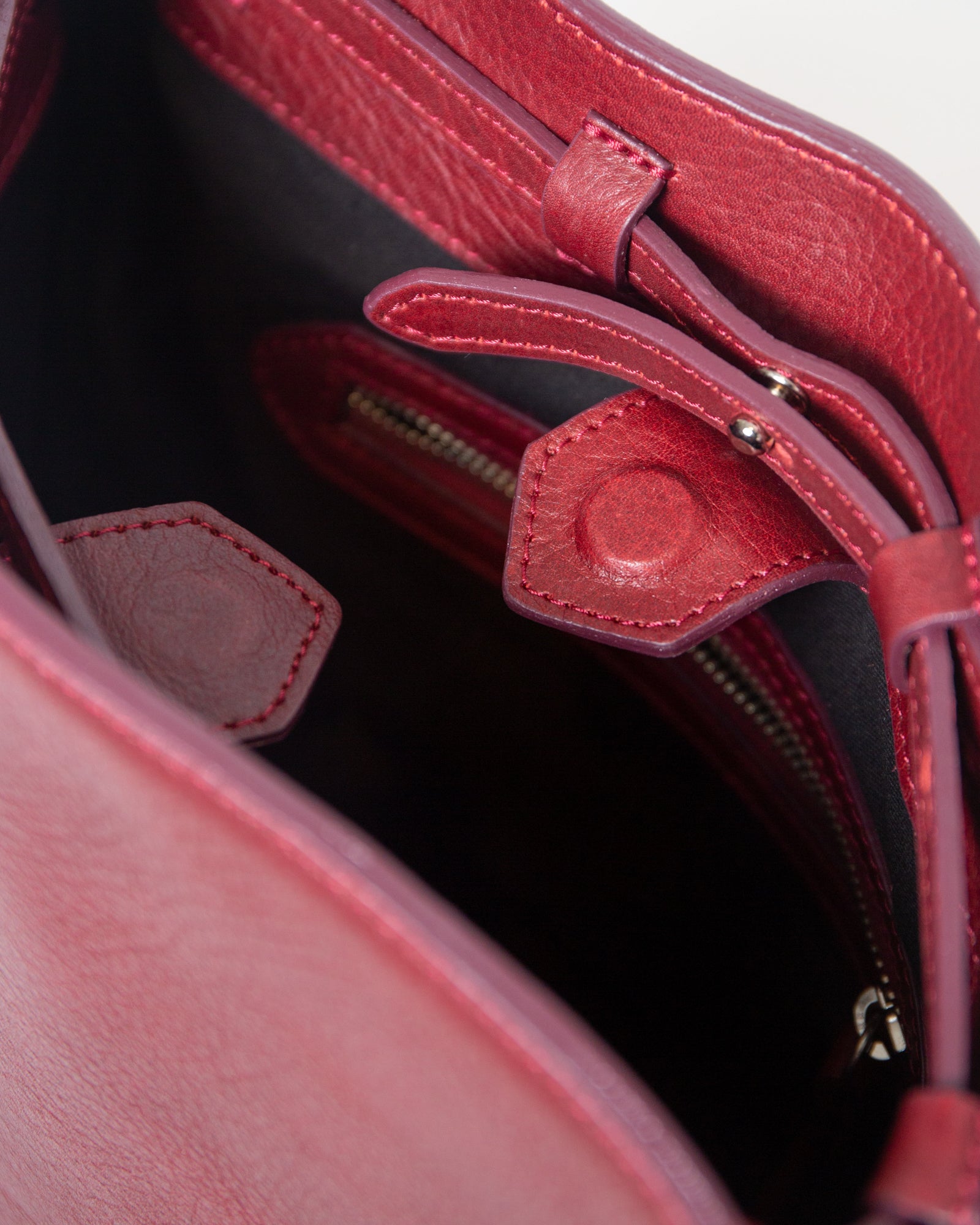 Bucket Classic - Burgundy Hypnotic – MECHA MENDEZ