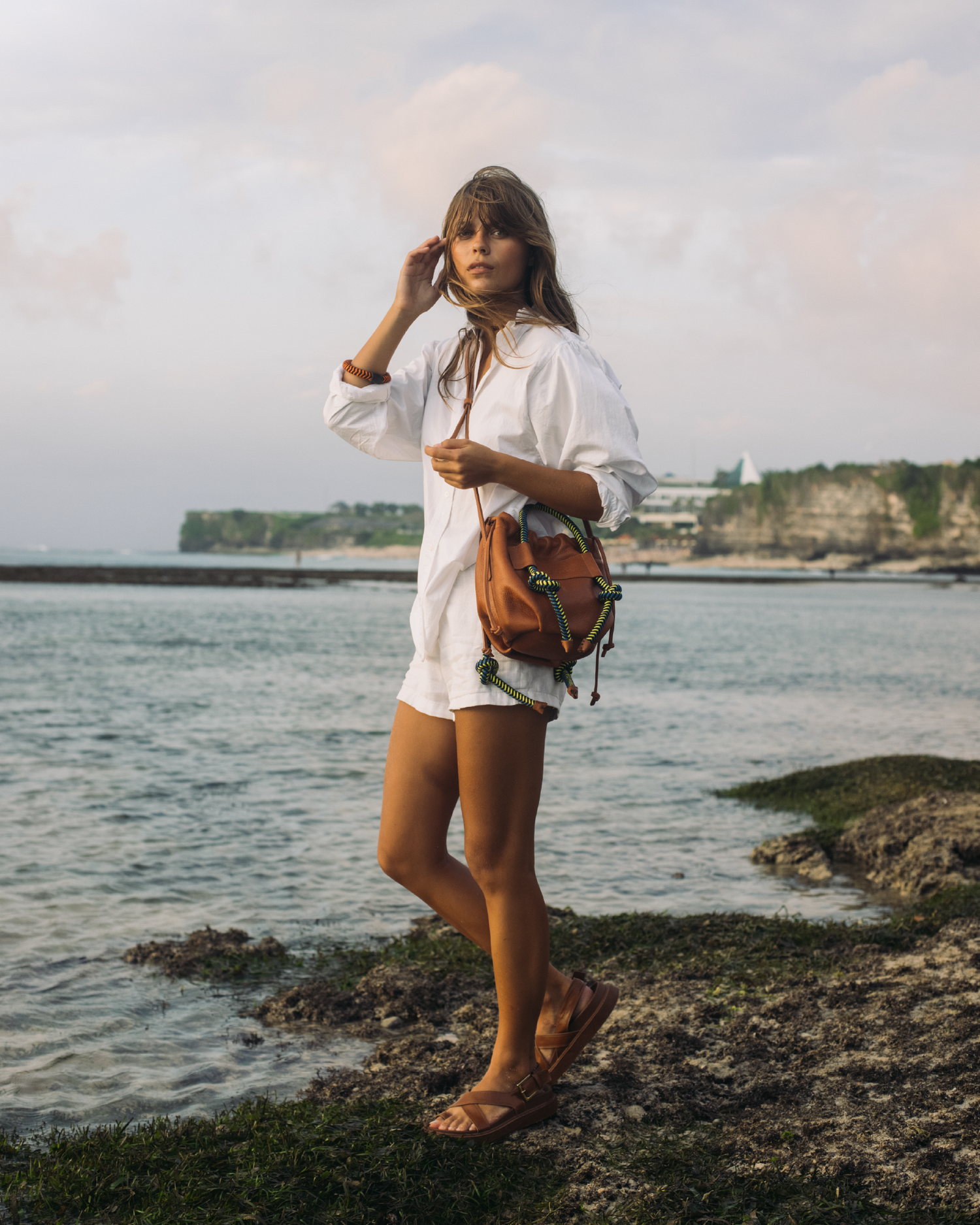 Irupe Medium Leather Bag - Tan Pacifico