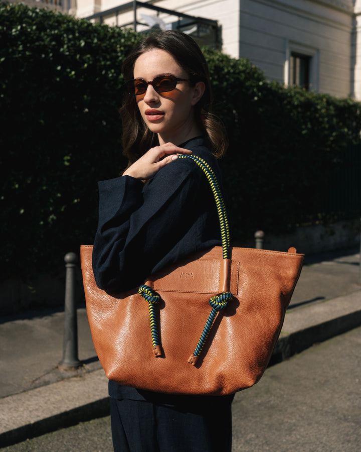 Basket Leather Tote Bag - Tan Pacifico