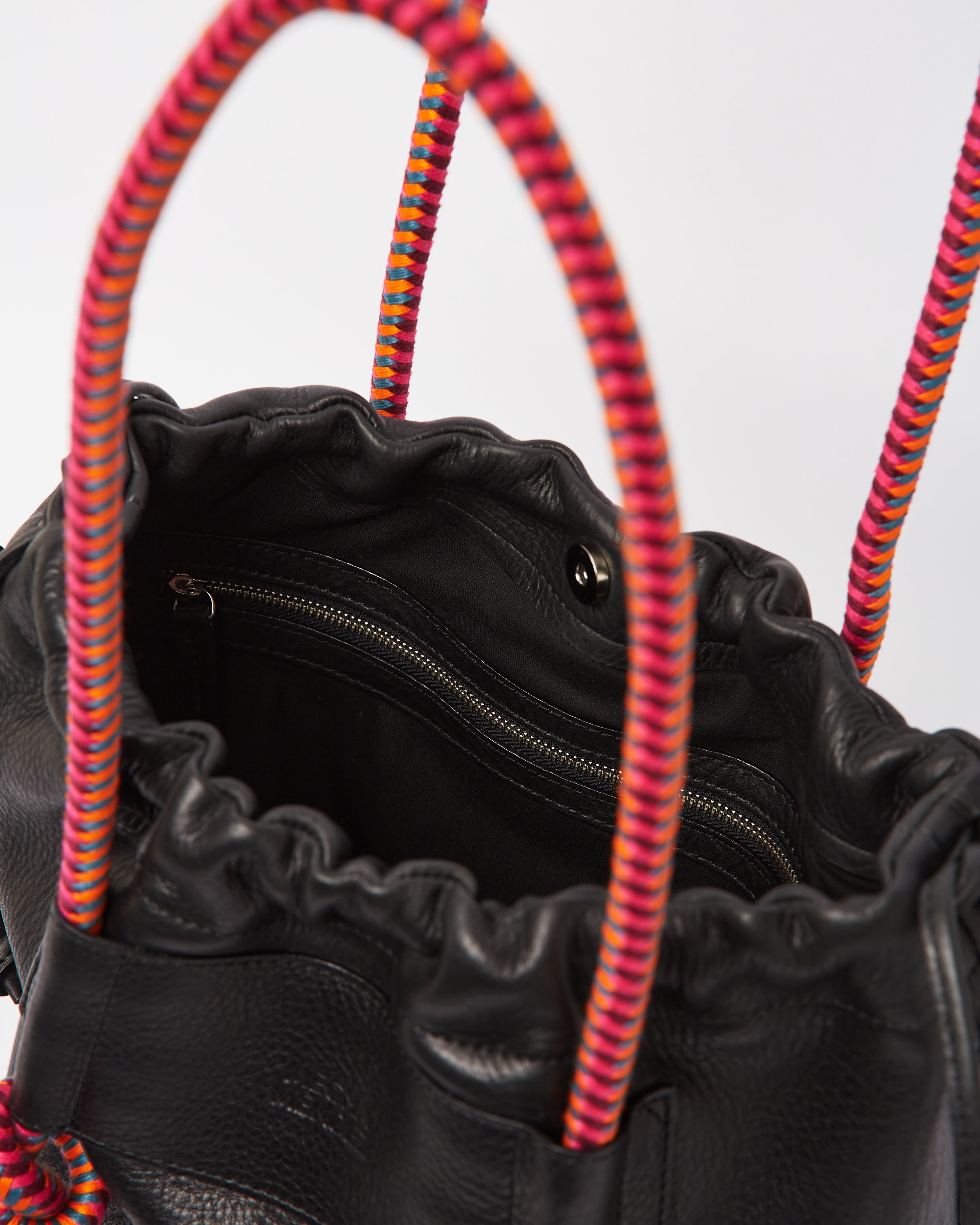 Irupe Large Leather Bag - Black Hypnotic – MECHA MENDEZ