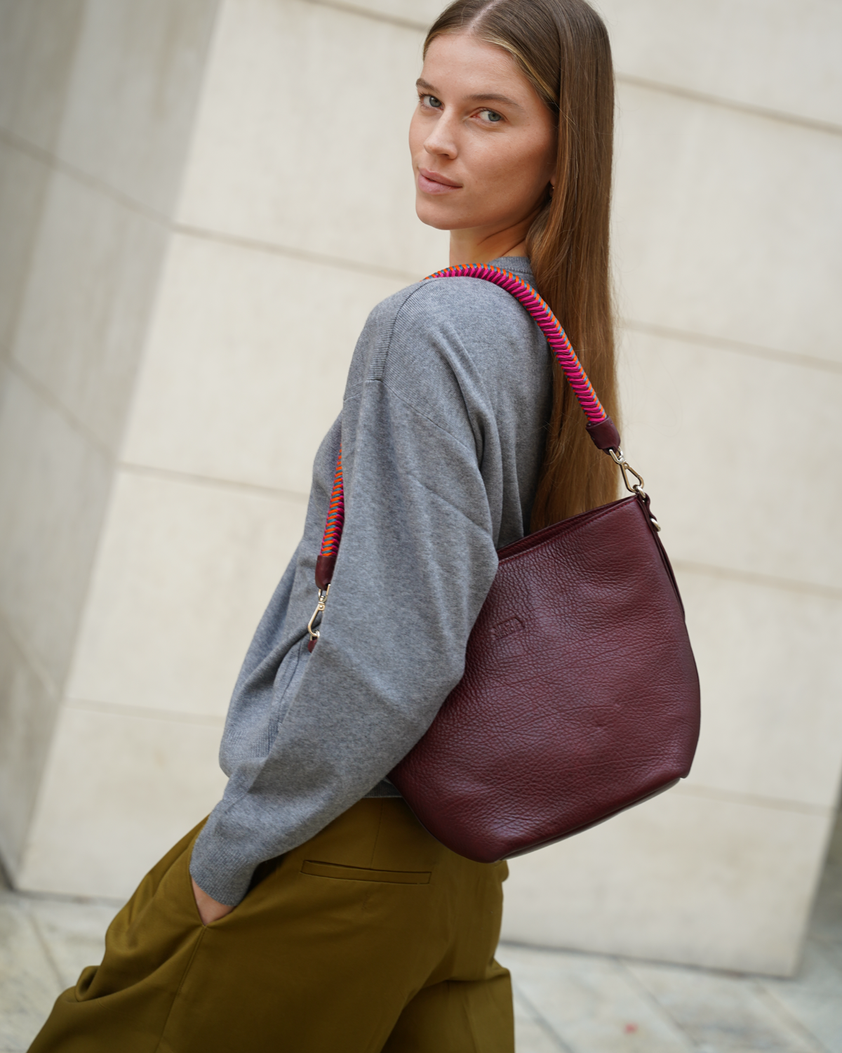 Bucket Medium - Burgundy Hypnotic