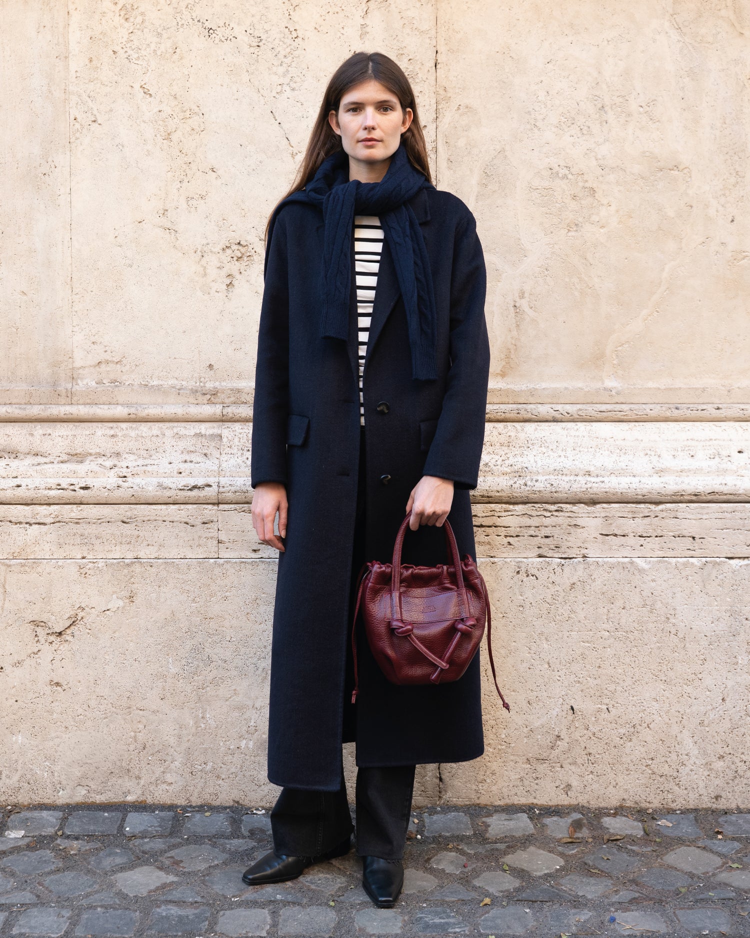 Irupe Medium Leather Bag - Burgundy