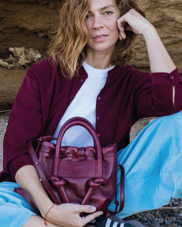 Irupe Medium Leather Bag - Burgundy